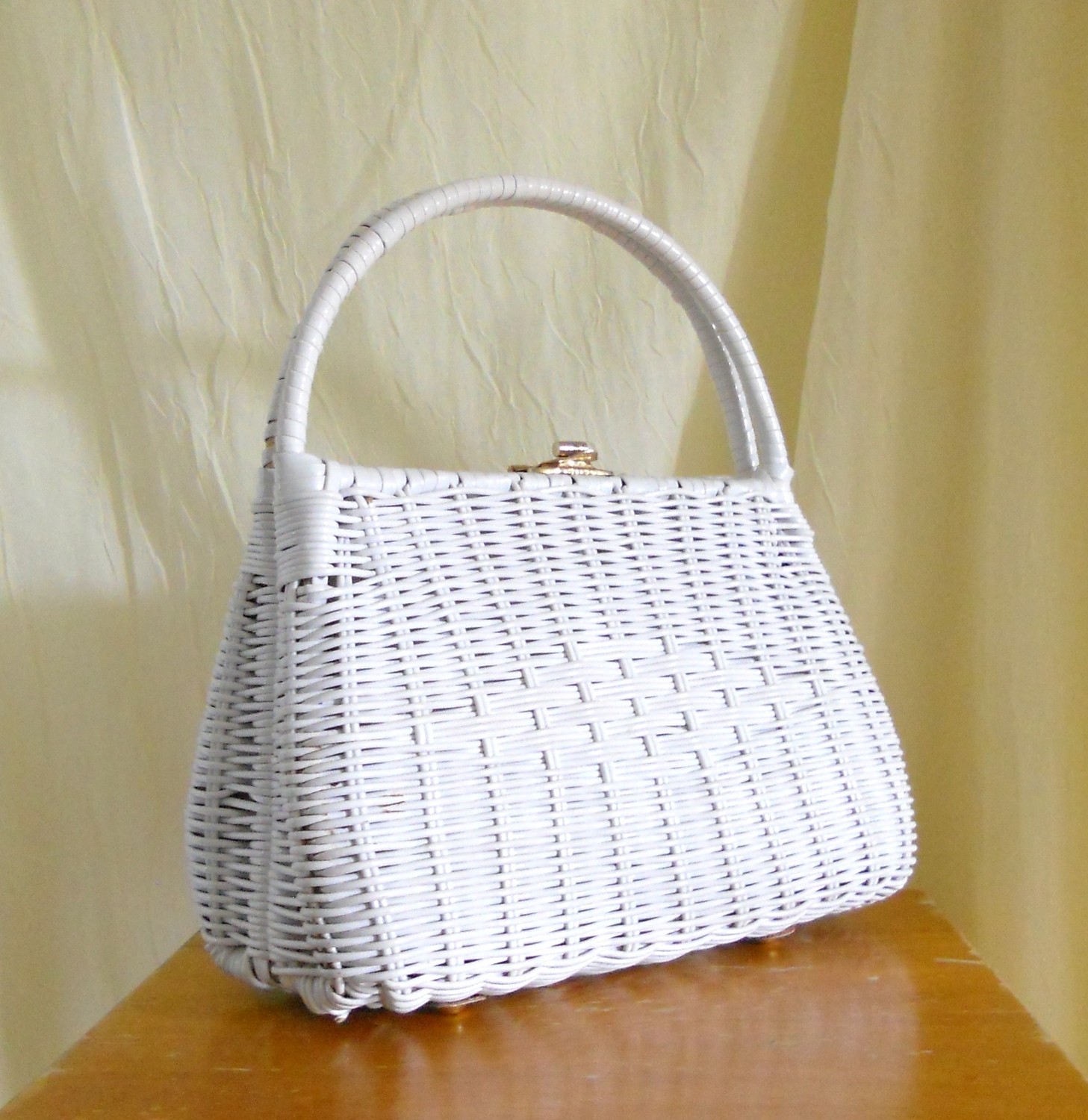 Vintage 1950s White Woven Wicker Purse Handbag il fullxfull 161355366 Vintage Finds of the Week May 7th