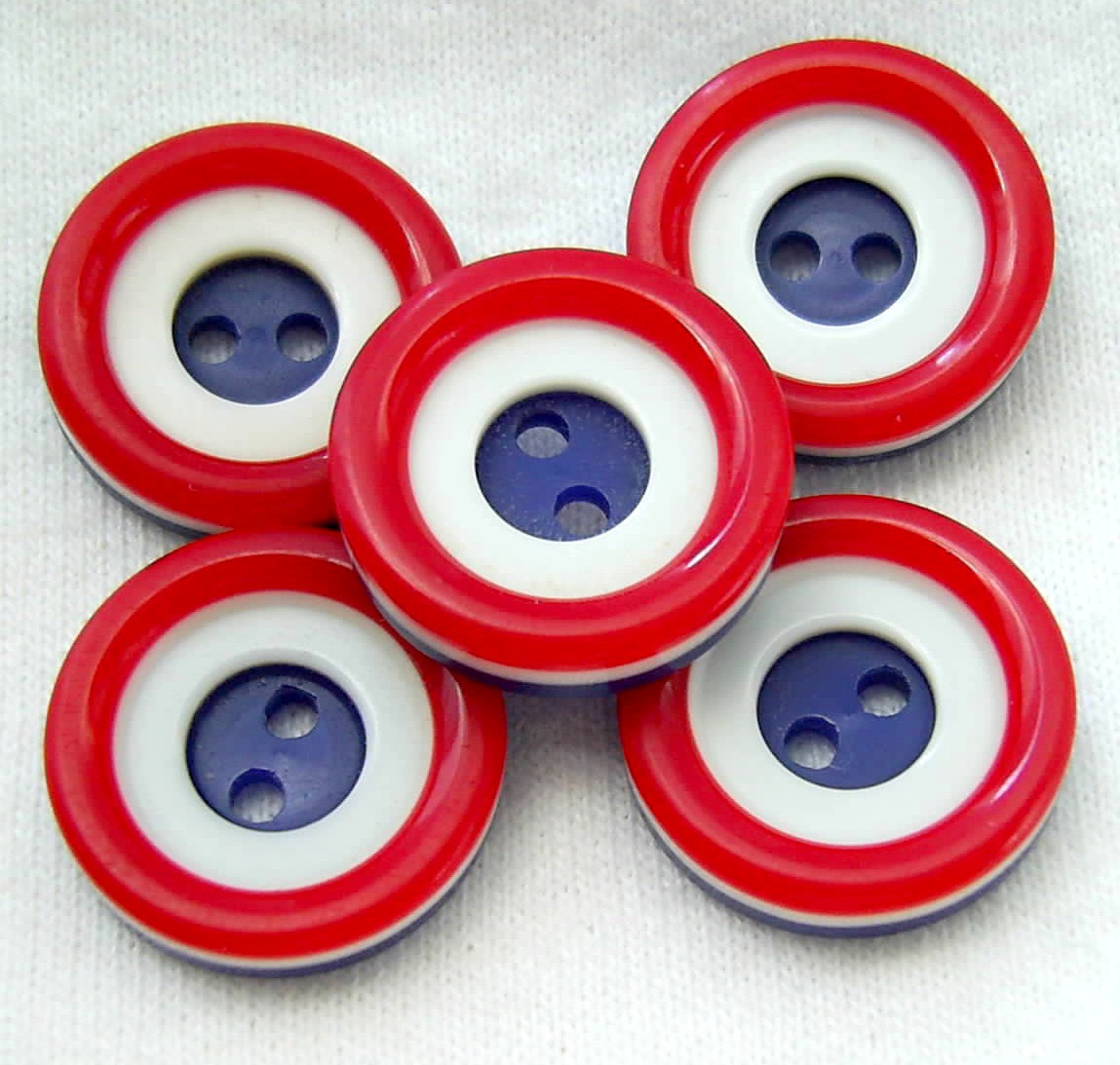Vintage Plastic Buttons il fullxfull 296281885 Favorite Vintage Finds of the Week July 2nd