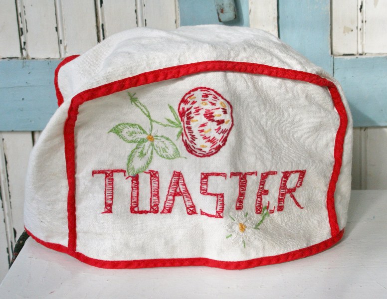 TREASURY ITEM Vintage Toast Queen 1930s dual sided Toaster and Embroidered Cover il fullxfull 312171759 776x600 Favorite Vintage Finds of the Week September 17th