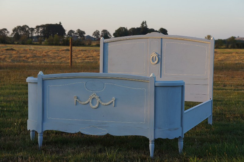 Antique Shabby cottage Chic full bed frame / french style full bed frame il fullxfull 365490071 6qx8 800x532 Favorite Vintage Finds of the Week September 17th
