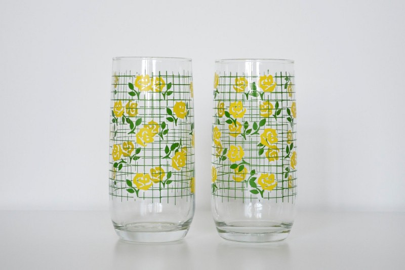 Tumblers Drinking glasses Yellow roses il fullxfull 367232958 4y7n 800x533 Favorite Vintage Finds of the Week September 17th