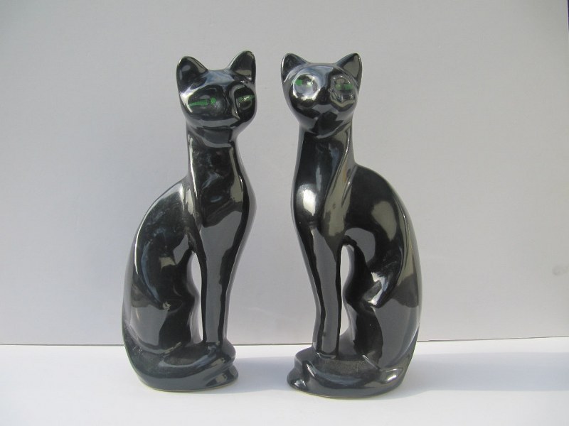 Halloween Mid Century Ceramic Black Cats with Green Eyes il fullxfull 379606568 i4lb 800x600 Favorite Vintage Finds of the Week October 22nd