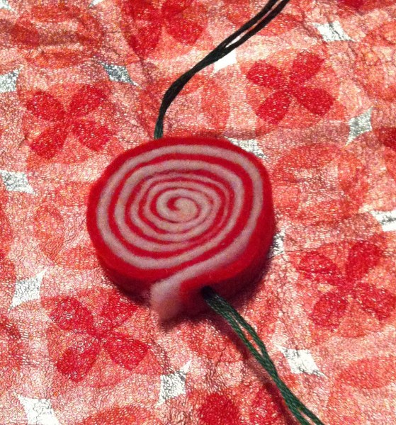 IMG_4823_559x600 IMG 4823 559x600 DIY Felt Peppermint Garland