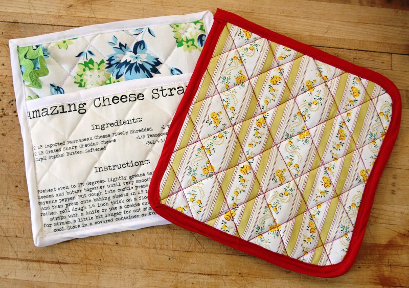 IMG_8613_800x563 IMG 8613 800x563 12 Days of Handmade Gifts DIY Recipe Potholders