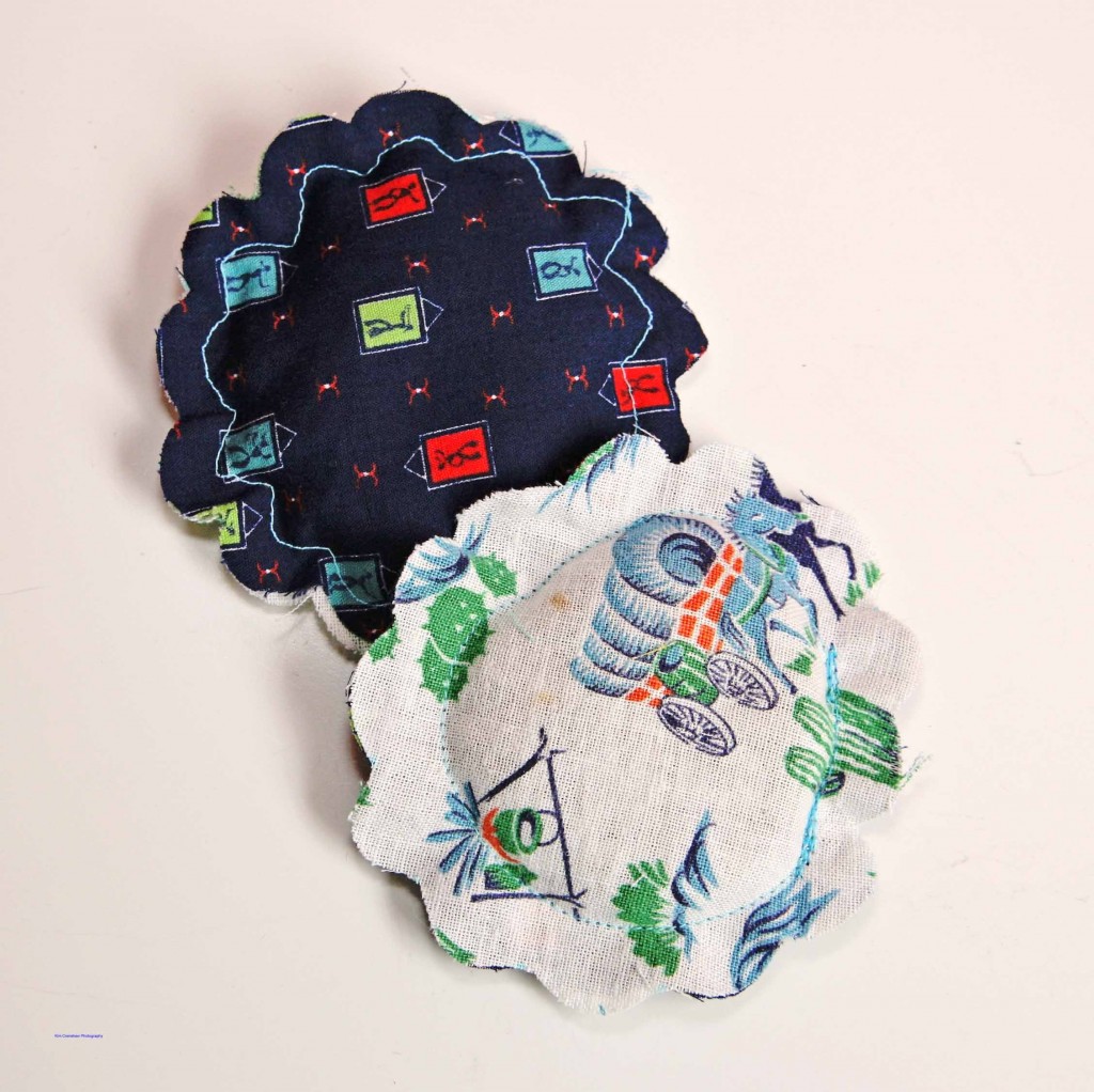 IMG_8800b IMG 8800b 1024x1022 12 Days of Handmade Gifts Vintage Feedsack Sachets