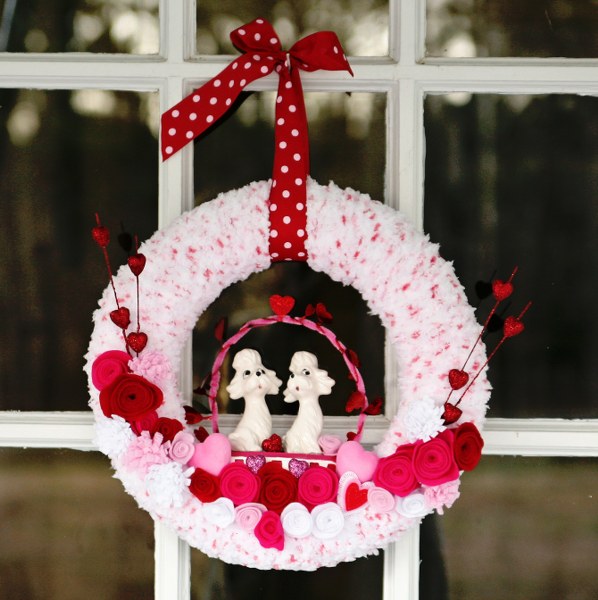 IMG_0473_598x600 IMG 0473 598x6001 14 Days of Love Valentines Yarn Wreath