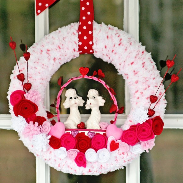IMG_0474_601x600 IMG 0474 601x6001 14 Days of Love Valentines Yarn Wreath