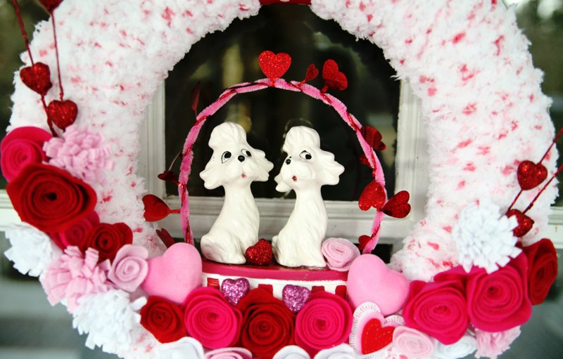 IMG_0480_800x511 IMG 0480 800x511 14 Days of Love Valentines Yarn Wreath