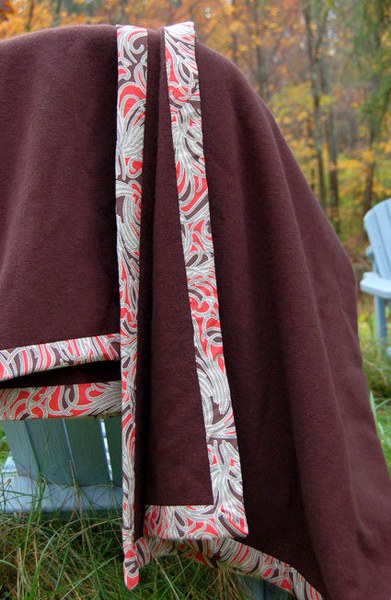 blanket-beauty-5_391x600 blanket beauty 5 391x600 Warm and Cozy DIY Blanket Round Up