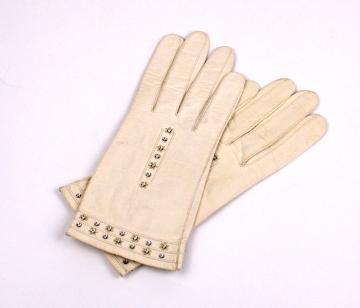 Vintage White Leather Gloves with Rhinestone Details 1940s il fullxfull.397942676 s7dy 700x600 Favorite Vintage Finds of the Week January 14th
