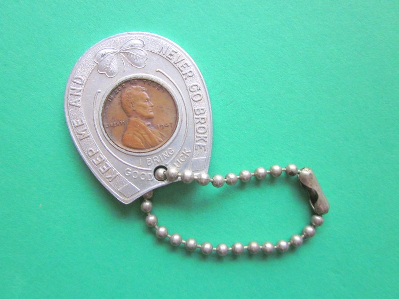 Vintage Good Luck Keep Me And Never Go Broke Penny Key Chain il fullxfull.422733792 gz5s 800x600 Favorite Vintage Finds of the Week March 4th