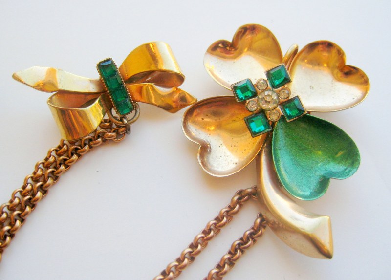 Vintage 40s Luck of the Irish Gold Four Leaf Clover Green Rhinestone Sweater Pin Brooch il fullxfull.427304491 4ibe 800x573 Favorite Vintage Finds of the Week March 4th