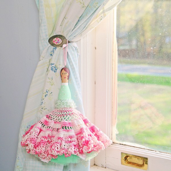 IMG_2475_599x600 IMG 2475 599x600 DIY Sweet Southern Belle Tassels