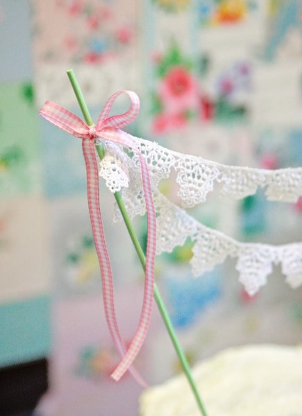 IMG_2504_435x600 IMG 2504 435x600 DIY Lace Trim Cake Bunting
