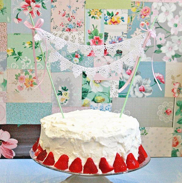 IMG_2507_596x600 IMG 2507 596x600 DIY Lace Trim Cake Bunting