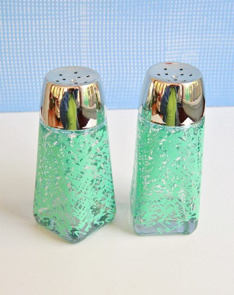 IMG_2538_476x600 IMG 2538 476x600 DIY Retro Scribble Painted Glassware