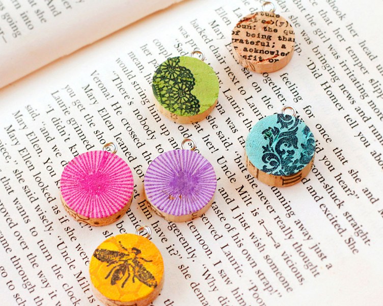 Upcycled-Wine-Cork-Pendants_752x600 Upcycled Wine Cork Pendants 752x600 Mothers Day DIY Round Up
