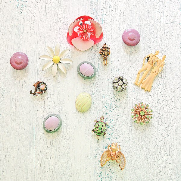 IMG_2627_601x600 IMG 2627 601x600 DIY Upcycled Vintage Jewelry Magnets