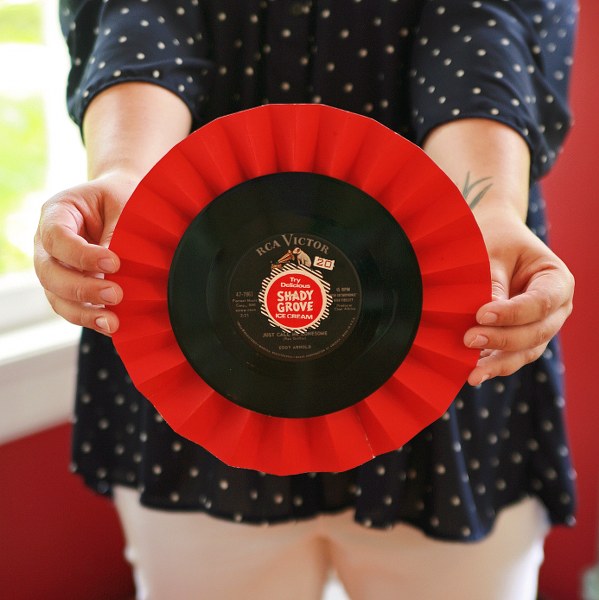 IMG_4317_599x600 IMG 4317 599x600 DIY Upcycled Record Medallions