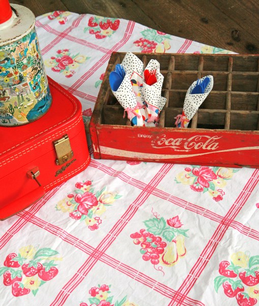 DIY Upcycled Vintage Tablecloth Picnic Blanket - My So Called Crafty Life